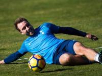 九游网址 -英超冲刺阶段走向成谜，巴塞罗那单刀错失，更衣室稳定，心理建设被强调的简单介绍